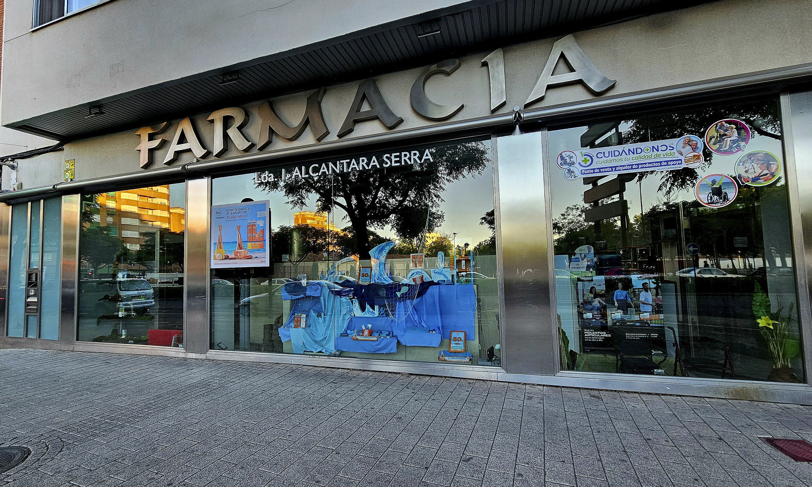 Farmacia en Calle Benavente, Albacete
